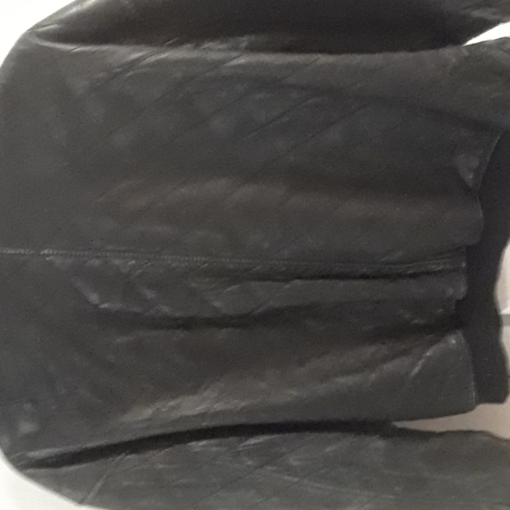 Leather jacket - Picture 4 of 4